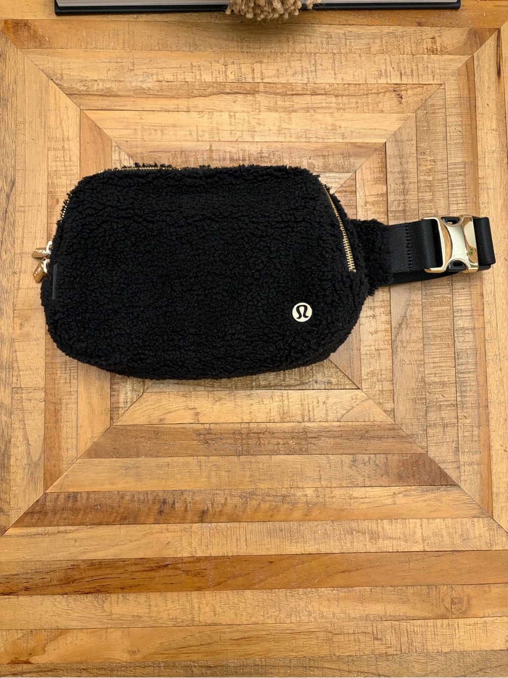 lululemon athletica 2L Black Sherpa Crossbody Fanny Pack with Gold Hardware